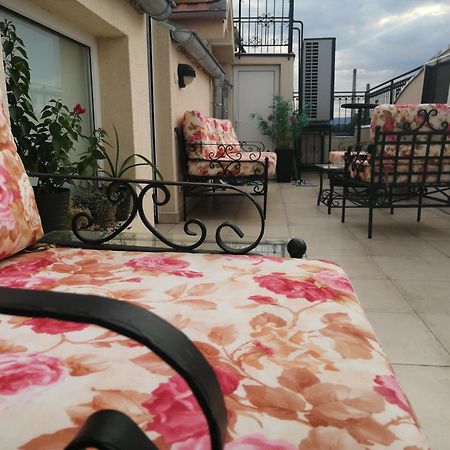 New And Nice Apartments Kragujevac Bagian luar foto